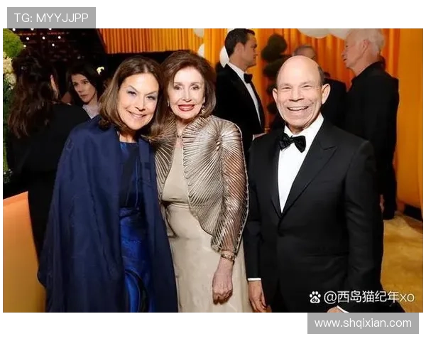 足球明星同款同框图揭秘明星球员的时尚搭配与个人风格展现 足球明星同款同框图揭秘明星球员的时尚搭配与个人风格展现