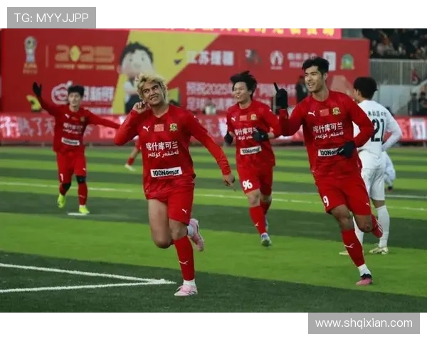 新疆足球之旅：那些曾造访这片土地的足球明星们