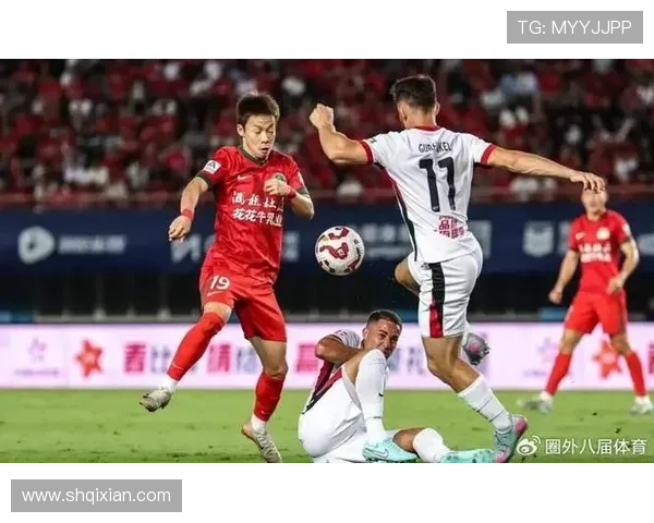 足球明星合同到期引发转会市场热潮各大俱乐部争相抢购新星